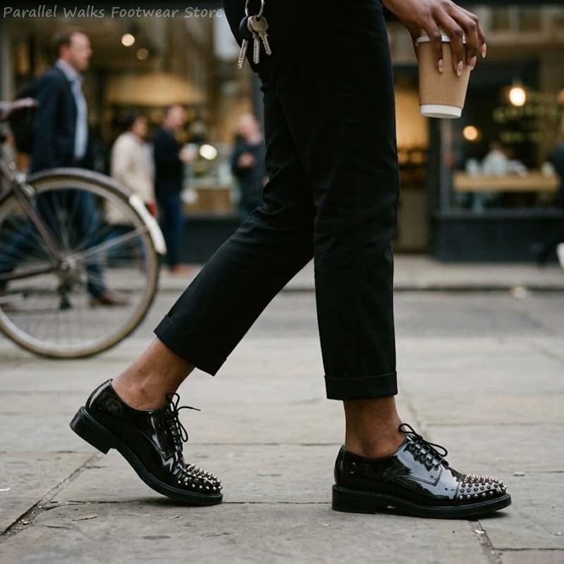 Men Shoes For Wedding - รองเท้าโลฟเฟอร์หนังแก้วประดับหมุดโลหะแบบผูกเชือก สไตล์ธุรกิจ งานแต่งงาน ออฟฟิศ กอธิค พังก์