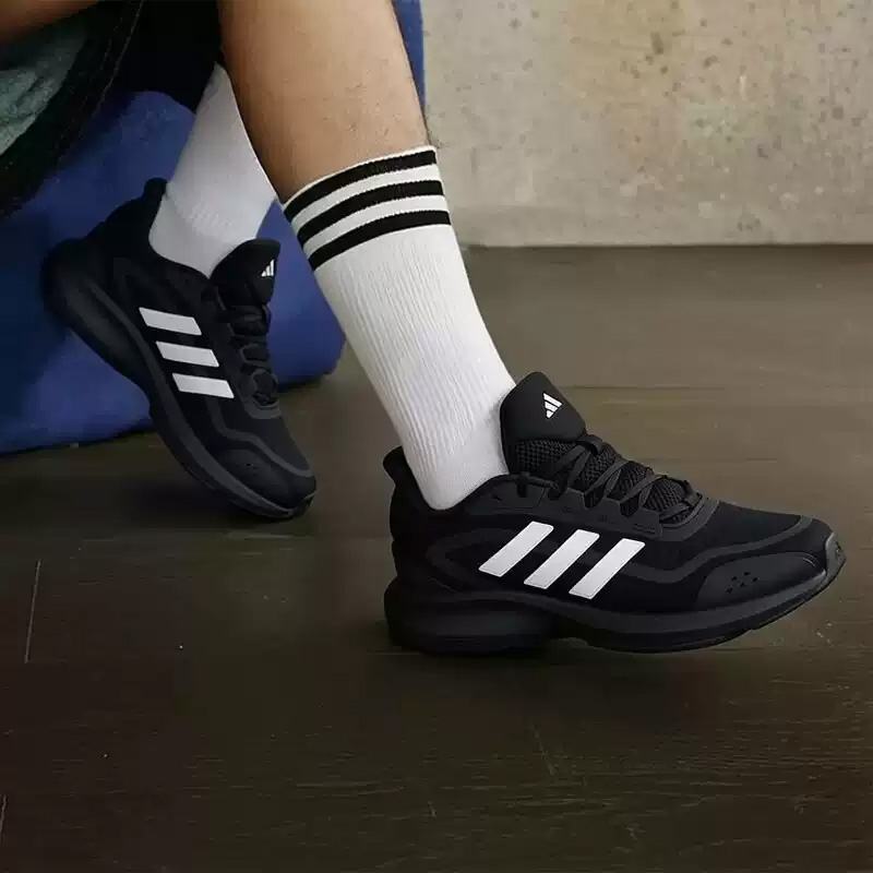 รองเท้าวิ่งผู้ชาย Adidas สำหรั - Men'S Shoes Half Cut บทวิจารณ์และราคา