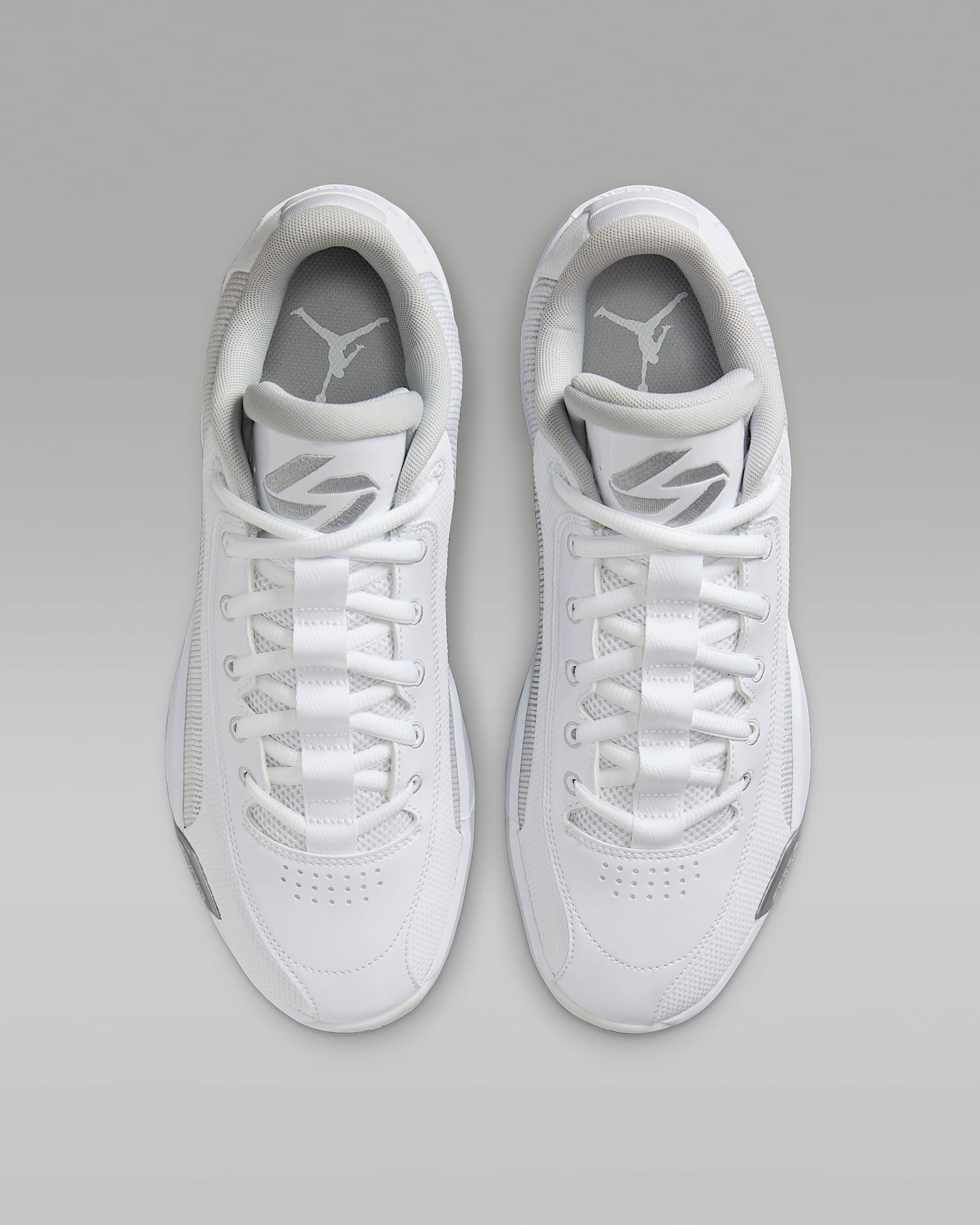 รองเท้าบาสเก็ตบอลแบบมีเบาะรองร - Men'S Shoes Nike Jordan บทวิจารณ์และราคา