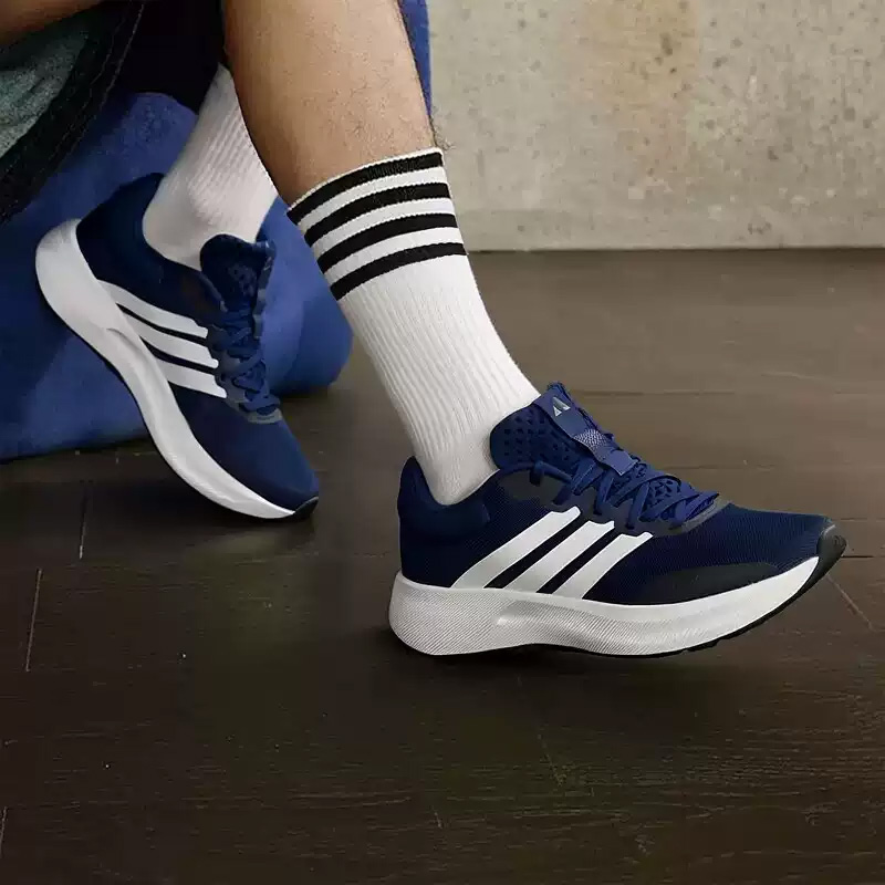 รองเท้าวิ่งผู้ชาย Adidas สีน้ำ - Men'S Shoes Half Cut บทวิจารณ์และราคา