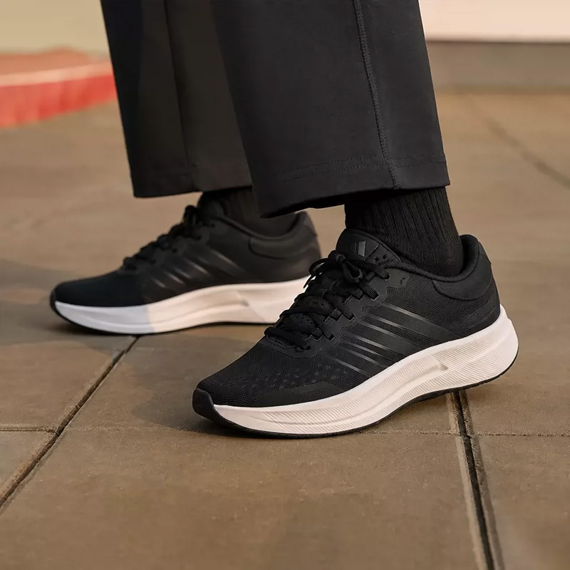 รองเท้าวิ่งผู้หญิง Adidas ของแ - Men'S Shoes Half Cut บทวิจารณ์และราคา